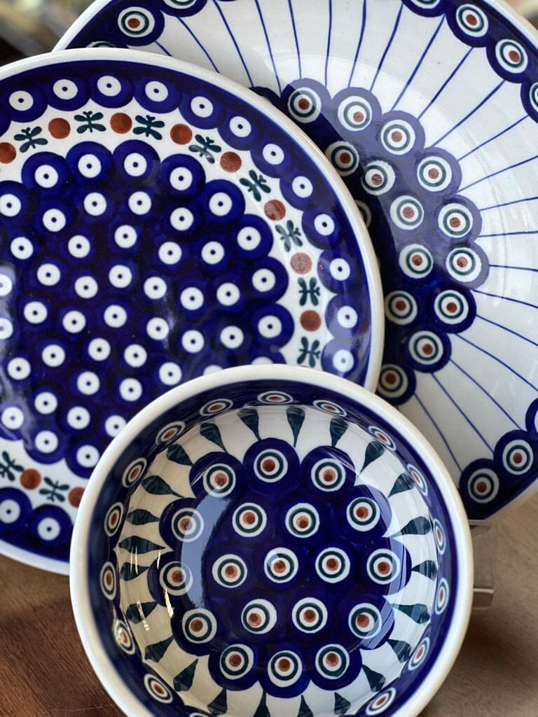 Bowl, Round, 6.75" in "Peacock" by Manufaktura | M090T-54