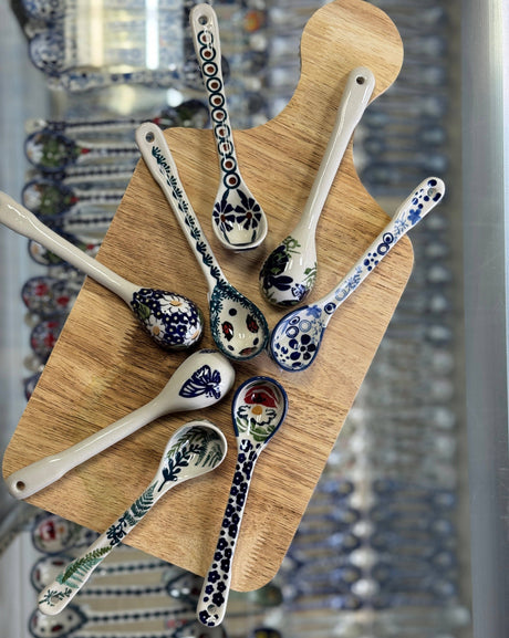 Spoon, Dipping Spoon, 6.5" in "Strawberry Fields" by Manufaktura | L014U-AS59