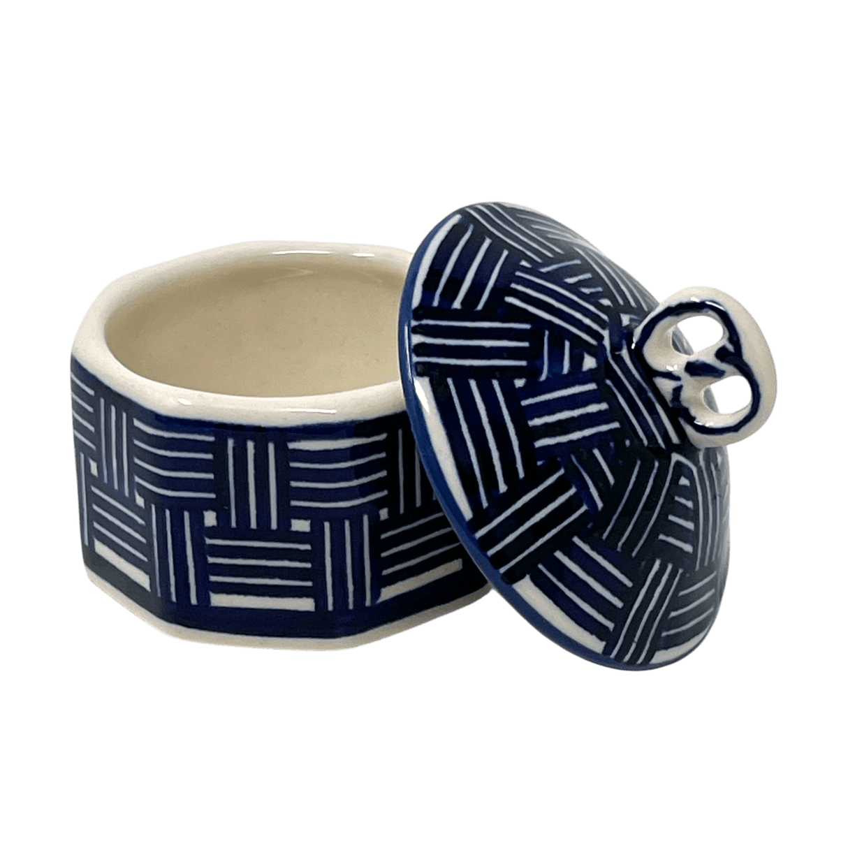 Box, Mini Pretzel, 2.75" in "Blue Basket Weave" by Manufaktura | P106U-32