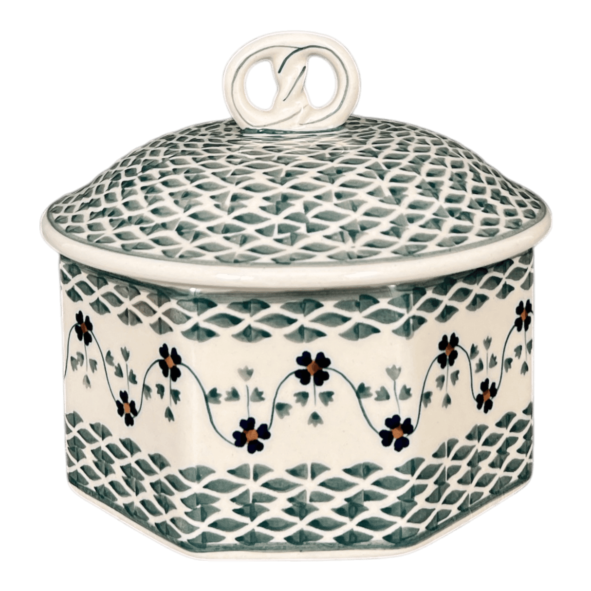 Box, Large Pretzel, 7" in "Woven Pansies" by Manufaktura | P108T-RV
