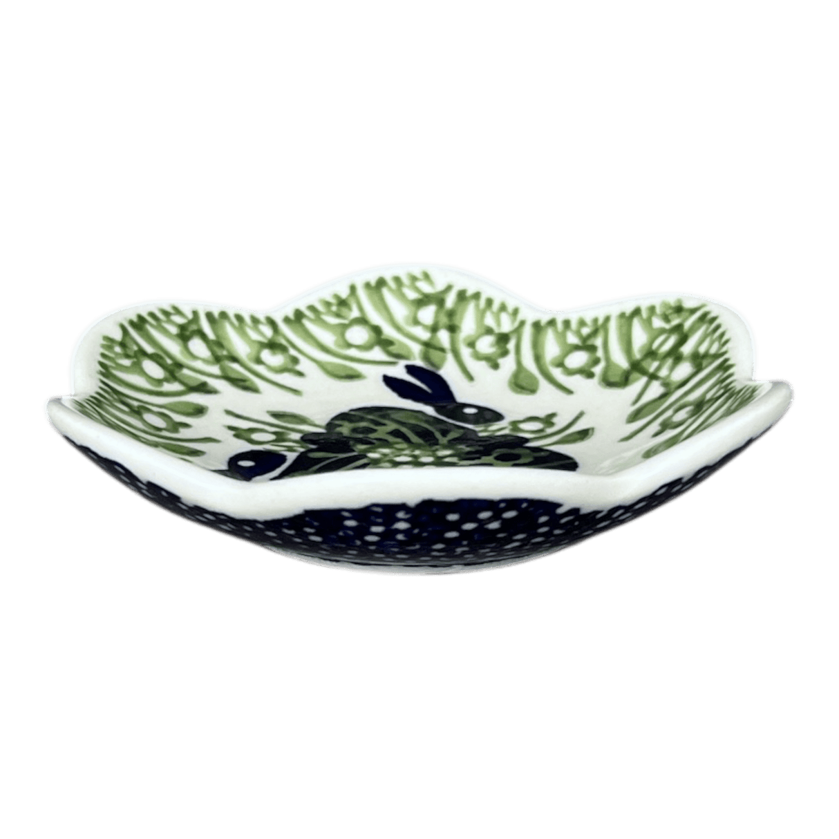 Bowl, Scalloped, Shallow, 4.25", (P205) in "Bunny Love" by Manufaktura | P205T-P324