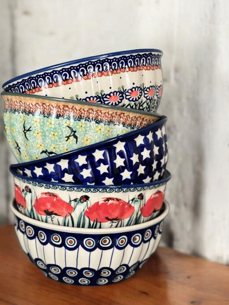 Bowl, Round, 6.5" in "Peacock in Line" by Manufaktura | M084T-54A
