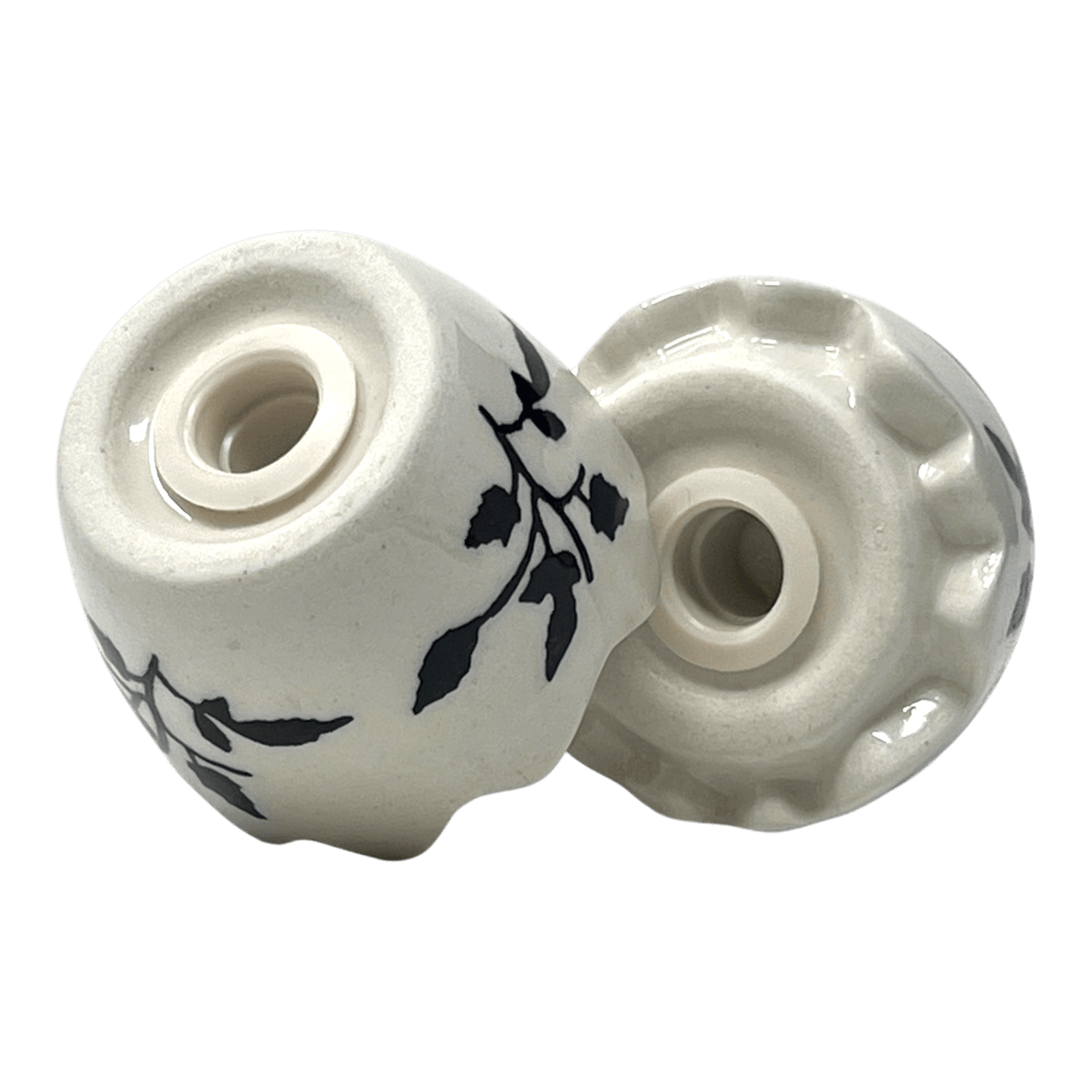 Salt & Pepper, Egg, 3" in "Black Spray" by Manufaktura | S115T-LISC
