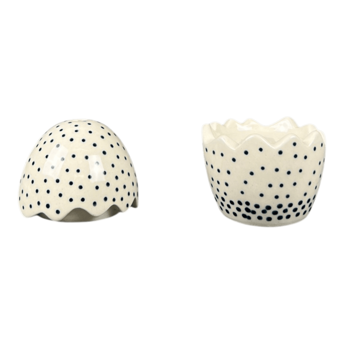 Salt & Pepper, Egg, 3" in "Misty Green" by Manufaktura | S115U-61Z