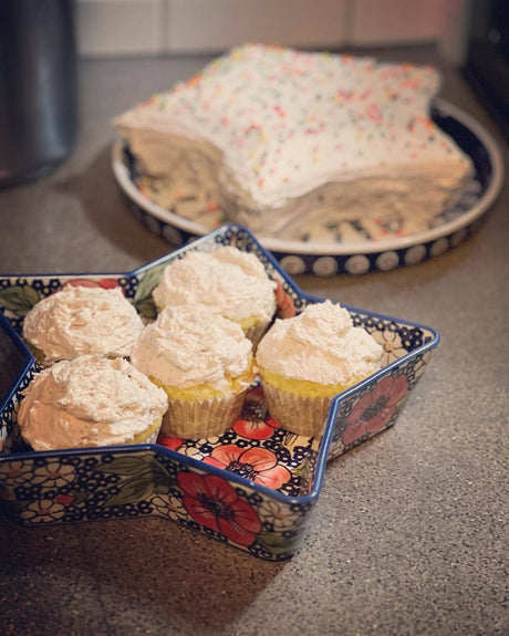 Baker, Star-Shaped, 10" in "Woven Pansies" by Manufaktura | M045T-RV