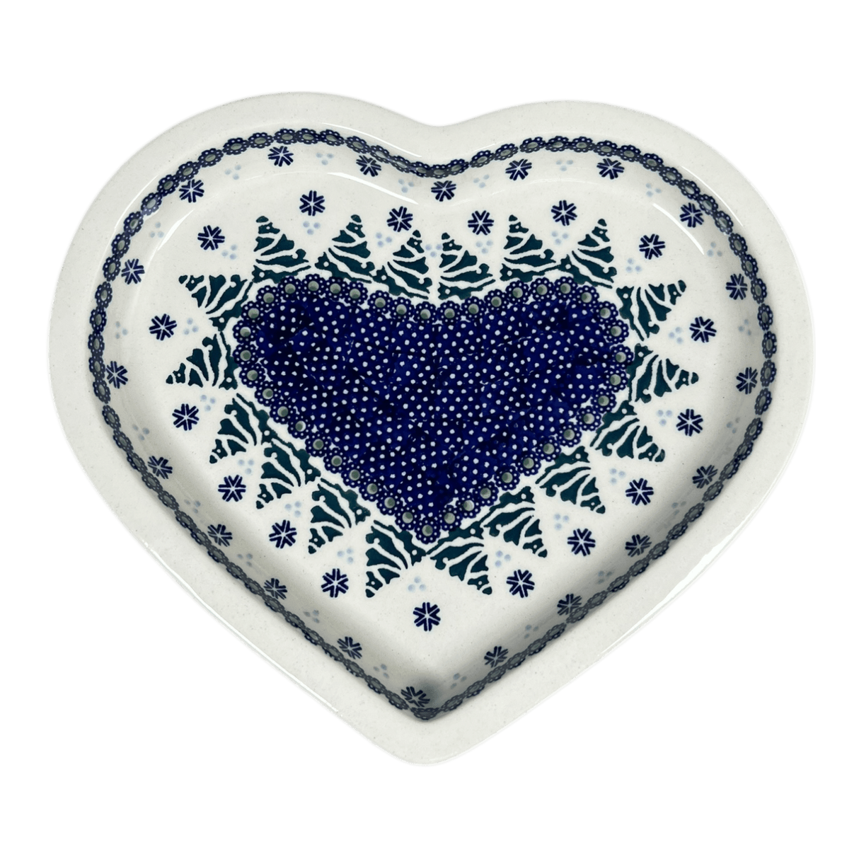 Plate, Heart-Shaped, 10.25" in "Snowy Pines" by Manufaktura | T118T-U22