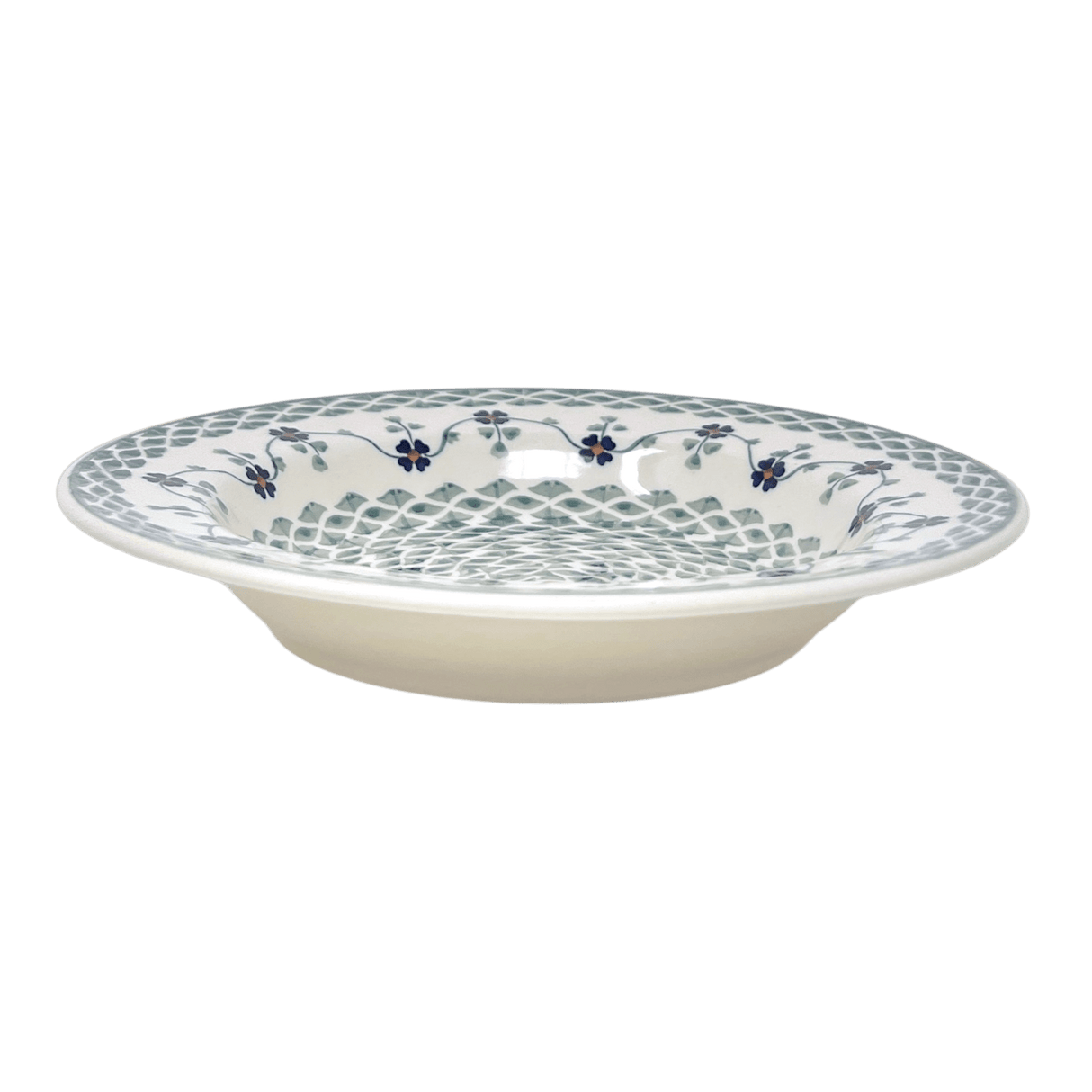 Plate, Round, Soup Plate, 9.25" in "Woven Pansies" by Manufaktura | T133T-RV
