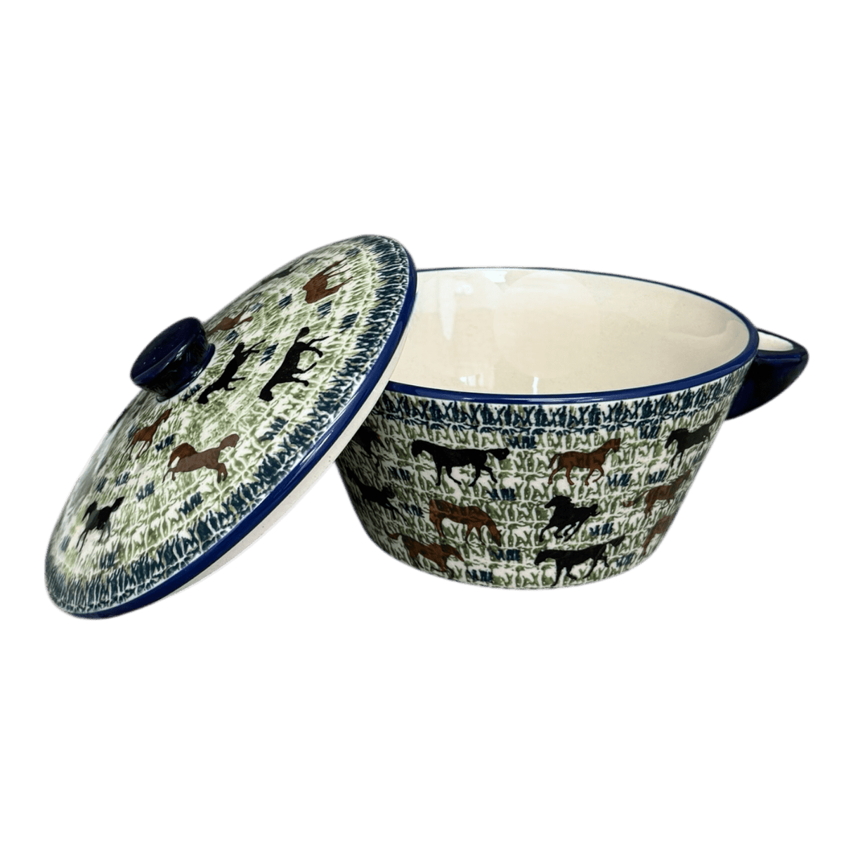 Soup Tureen, 1.25 Quart in "On the Range" by Manufaktura | W052U-INK2
