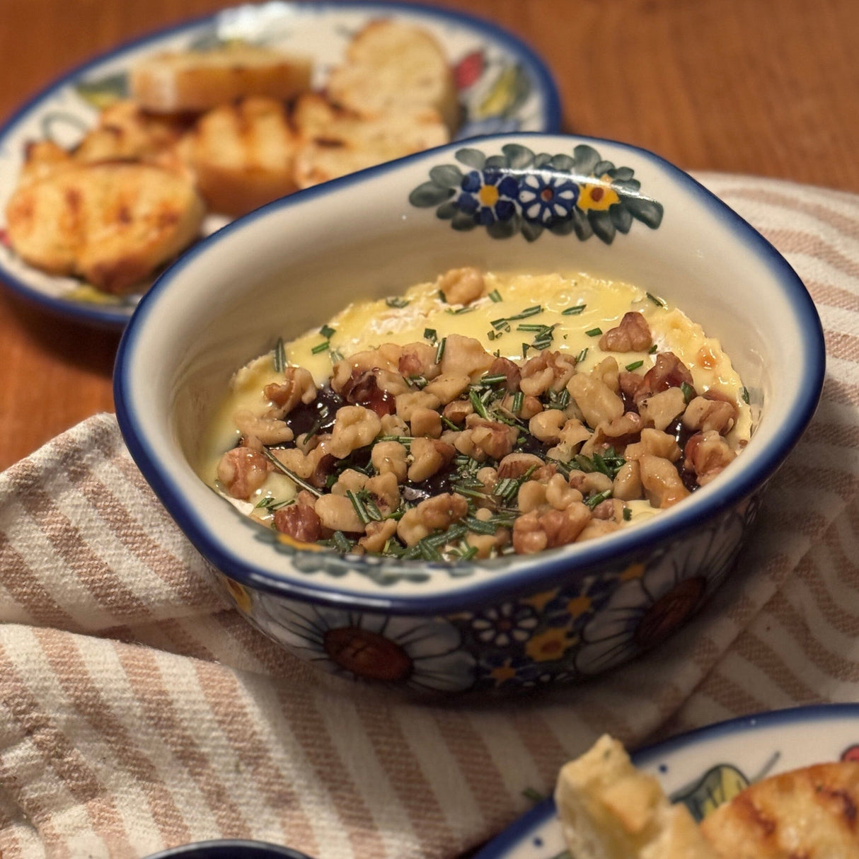 Bowl, Round, Soup, 7.25" x 6.25", WR (WR51B) in "Bed of Blossoms" by W.R. Ceramika | WR51B-KG2