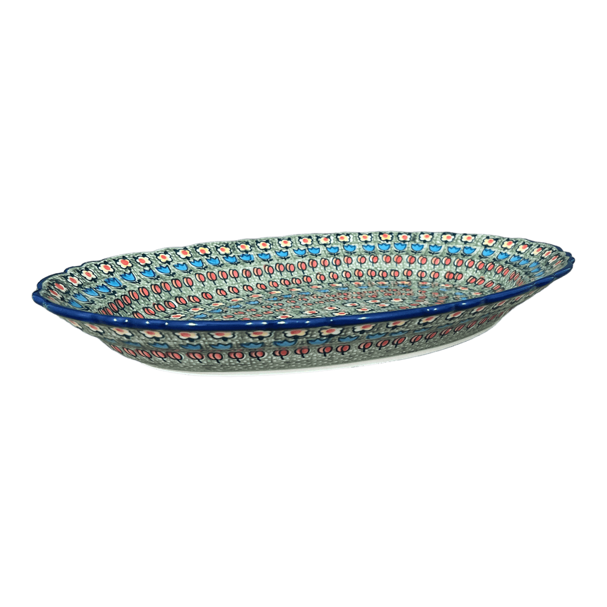 Platter, Oval, Scalloped, 16.75" x 12.25" Large in "Amsterdam" by Manufaktura | P165S-LK