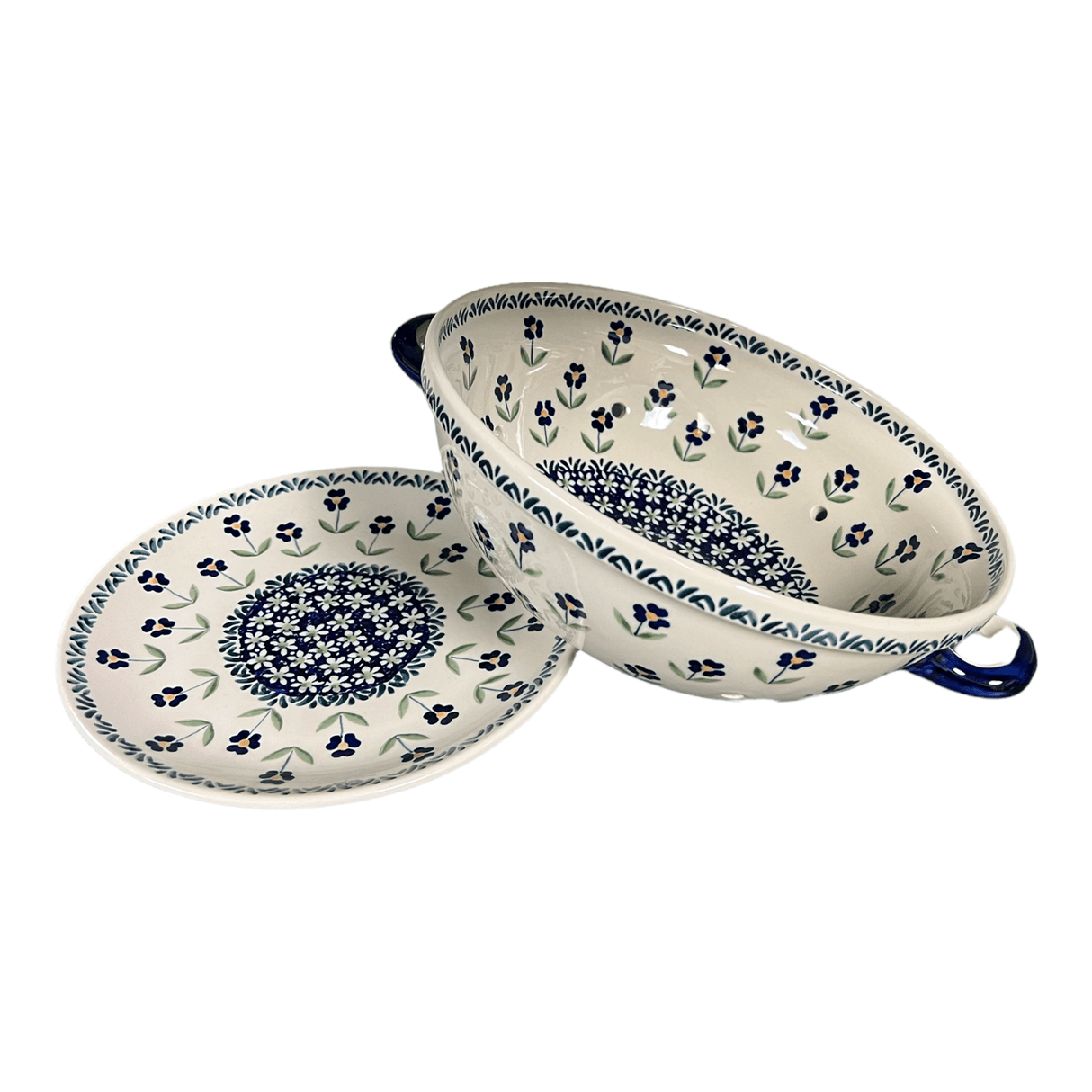 Bowl, Round, Berry Bowl, 9.75" in "Forget Me Not" by Manufaktura | D038T-ASS