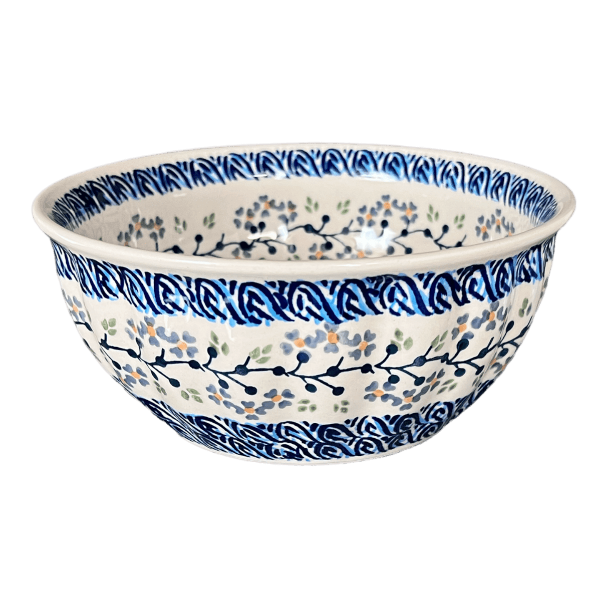 Bowl, Round, 7.75" in "Baby Blue Eyes" by Manufaktura | M085T-MC19