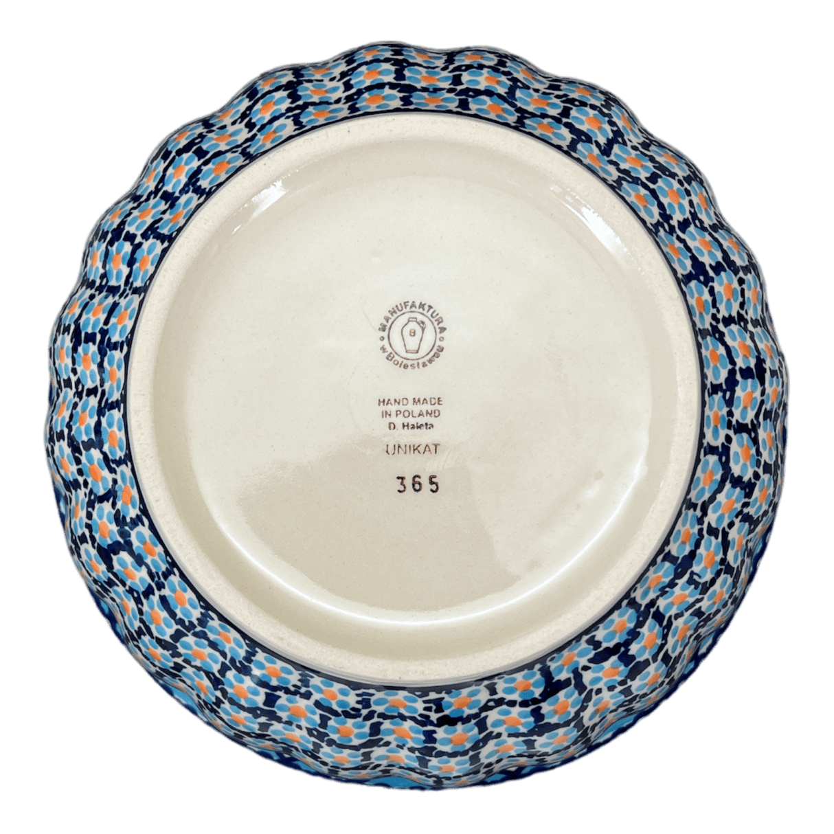 Bowl, Round, 9" Bowl in "Blue Diamond" by Manufaktura | M086U-DHR