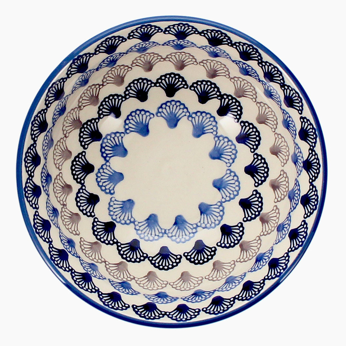 Bowl, Round, 6.75" in "Fan-Tastic" by Manufaktura | M090T-GP18