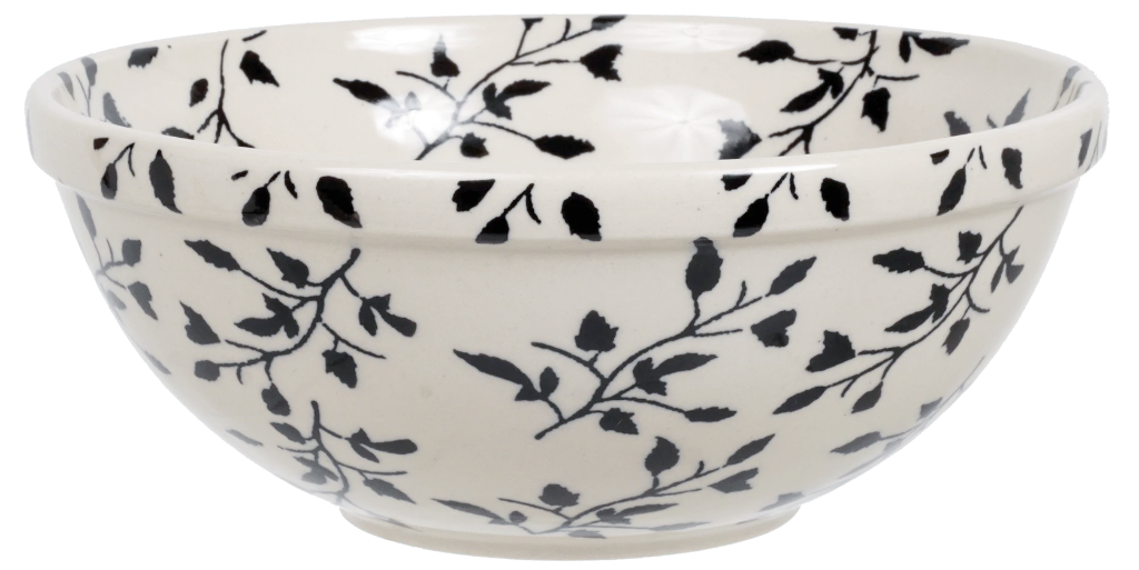 Bowl, Round, 6.75" in "Black Spray" by Manufaktura | M090T-LISC
