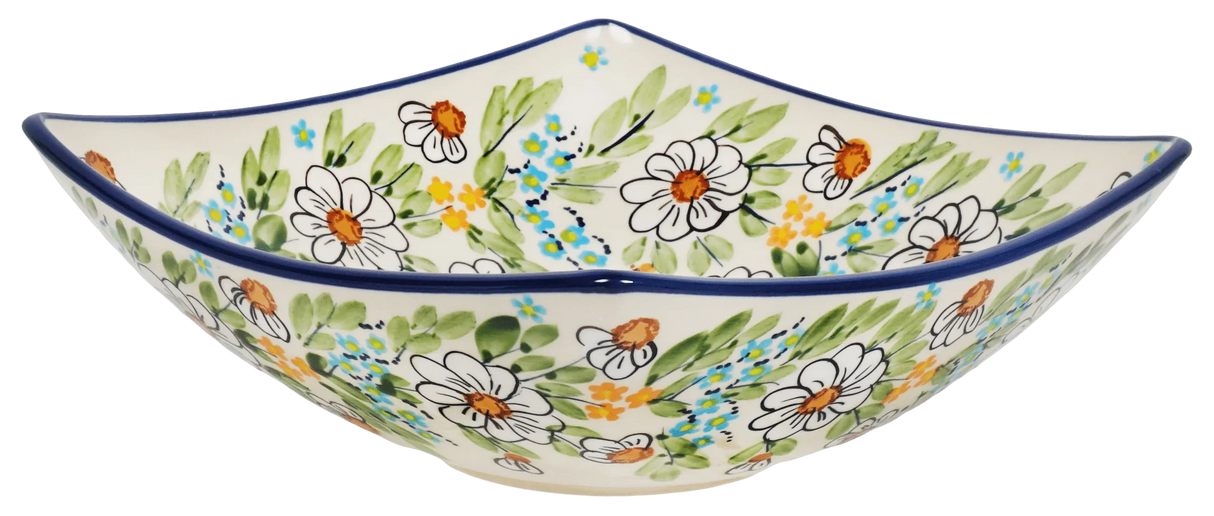 Dish, Nut, Medium, 7.75" in "Daisy Bouquet" by Manufaktura | M113S-TAB3