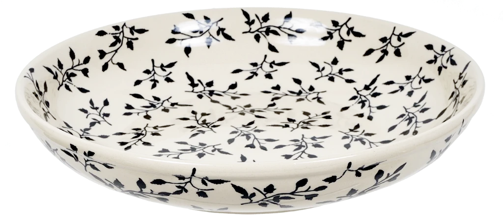 Bowl, Round, Shallow, Salad, 11.75" in "Black Spray" by Manufaktura | M173T-LISC