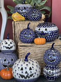 A picture of a Polish Pottery Large Pumpkin (Kitty Cat Path) | L022T-KOT6 as shown at PolishPotteryOutlet.com/products/large-pumpkin-kitty-cat-path-l022t-kot6