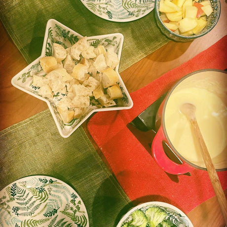 Baker, Star-Shaped, 10" in "Scattered Ferns" by Manufaktura | M045S-GZ39